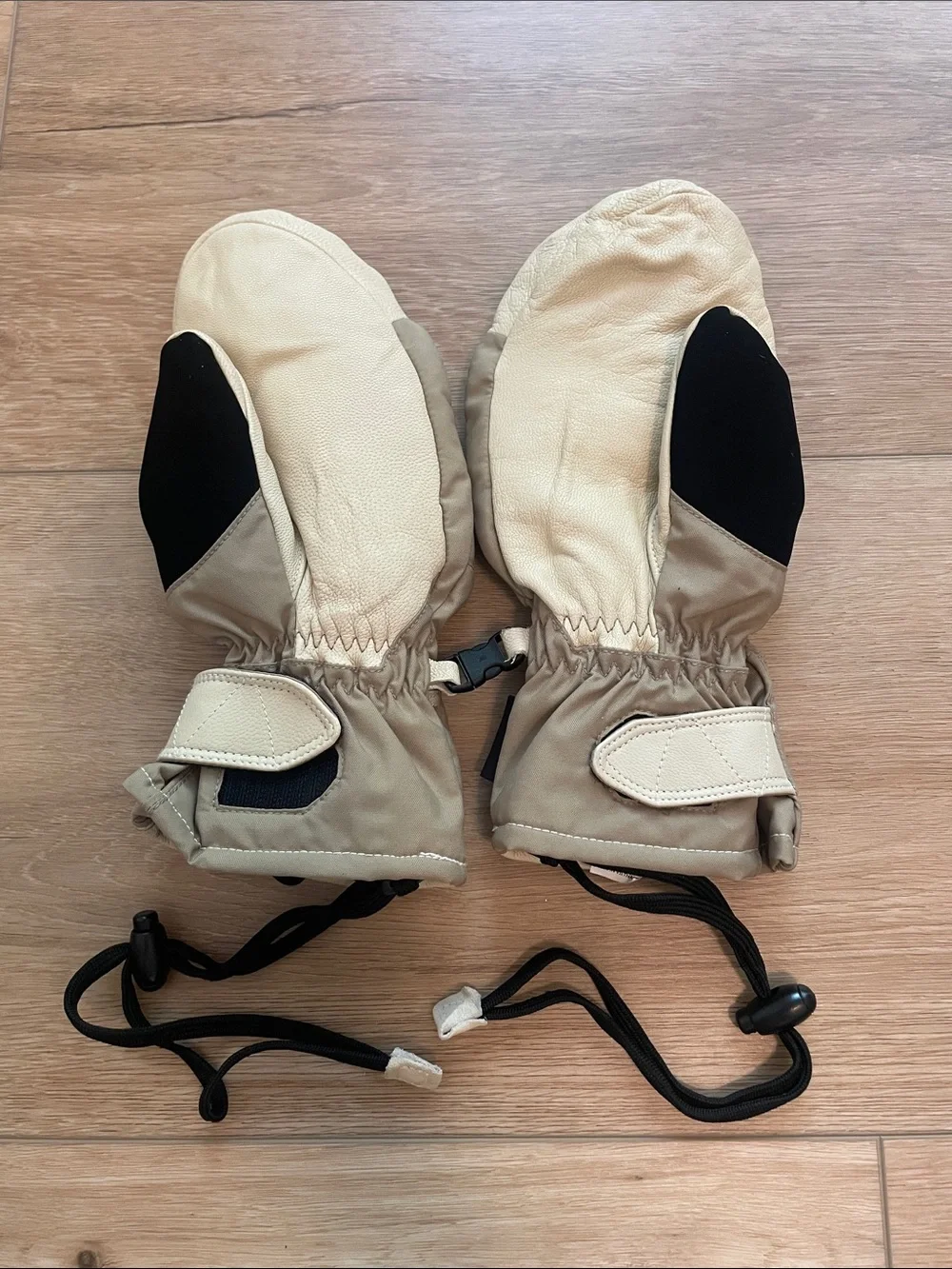 Dakine Women's Beige/Tan Ski Mittens Large